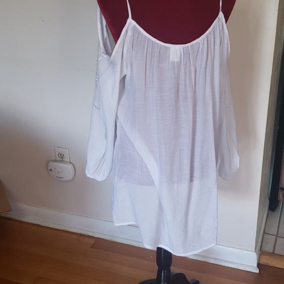 Sheer open shoulder tunic - Picture 2 of 3